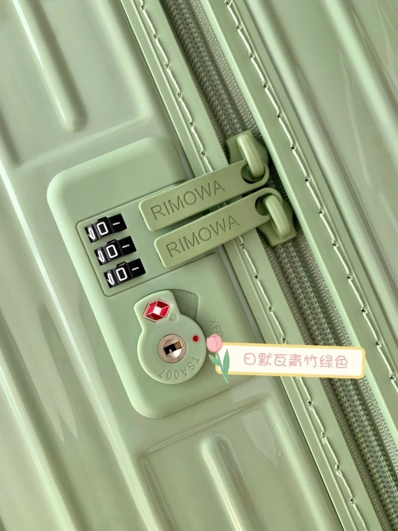 StreetReady Rimowa Suitcase 69367