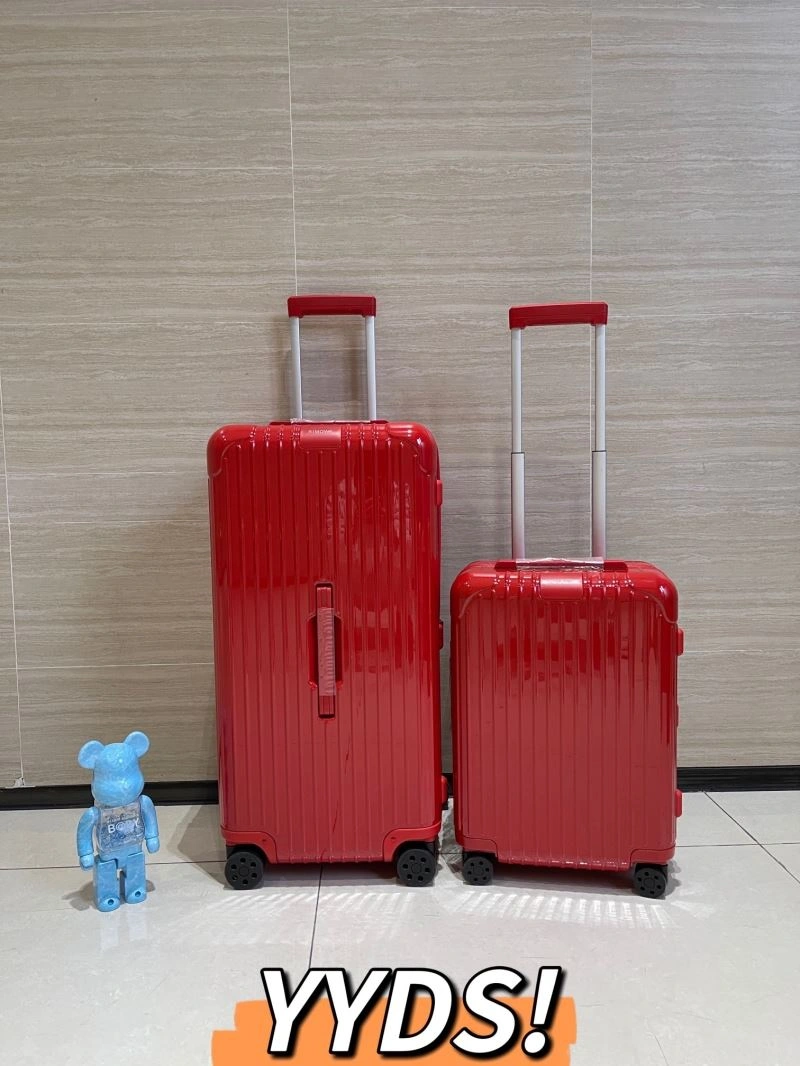 Elegant Rimowa Suitcase 69404