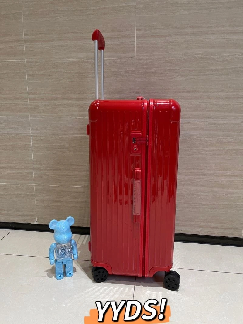 Elegant Rimowa Suitcase 69404