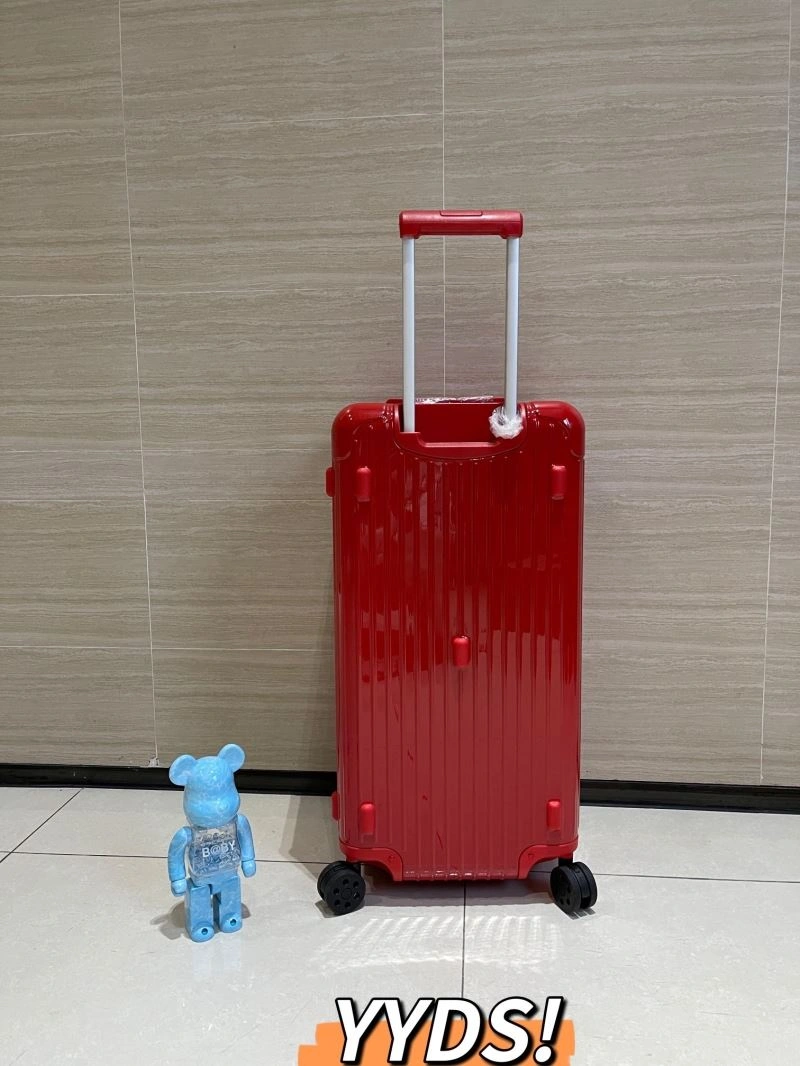 Elegant Rimowa Suitcase 69404