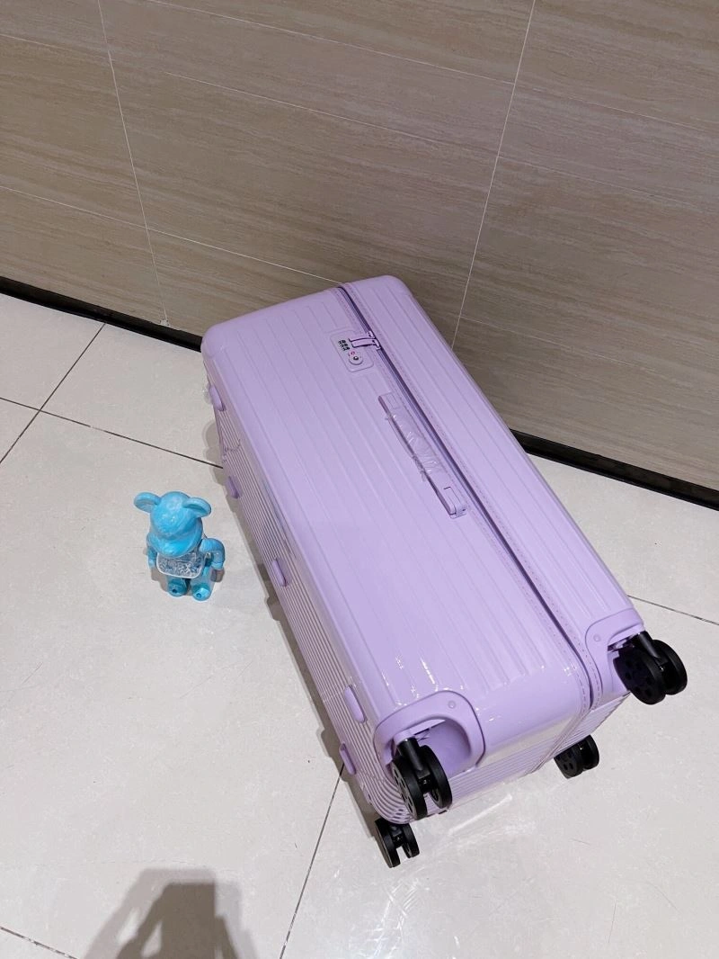 AllSeason Rimowa Suitcase 69363