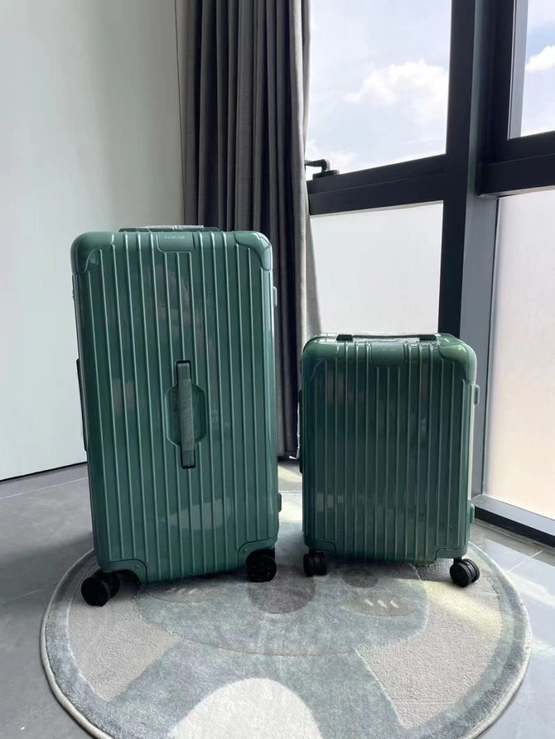 Rimowa Suitcase Durable 69366