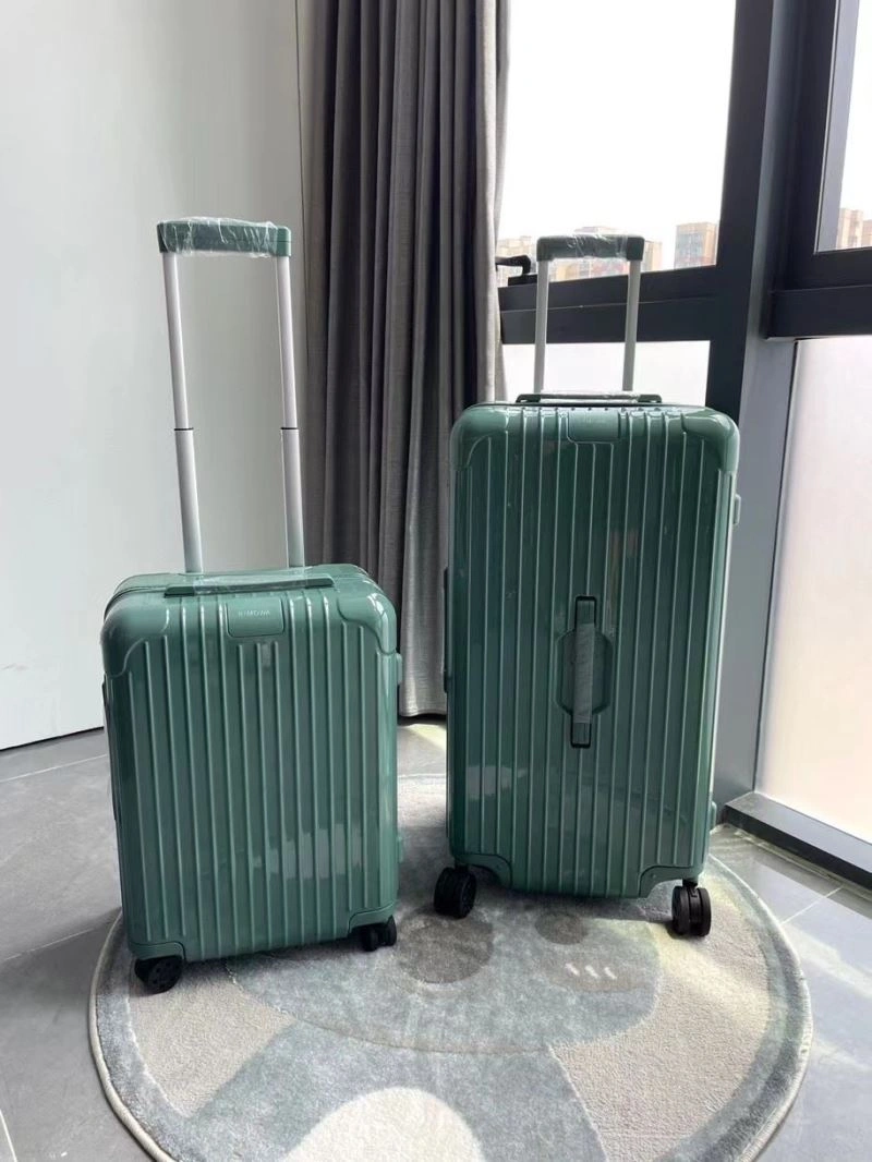 Rimowa Suitcase Durable 69366