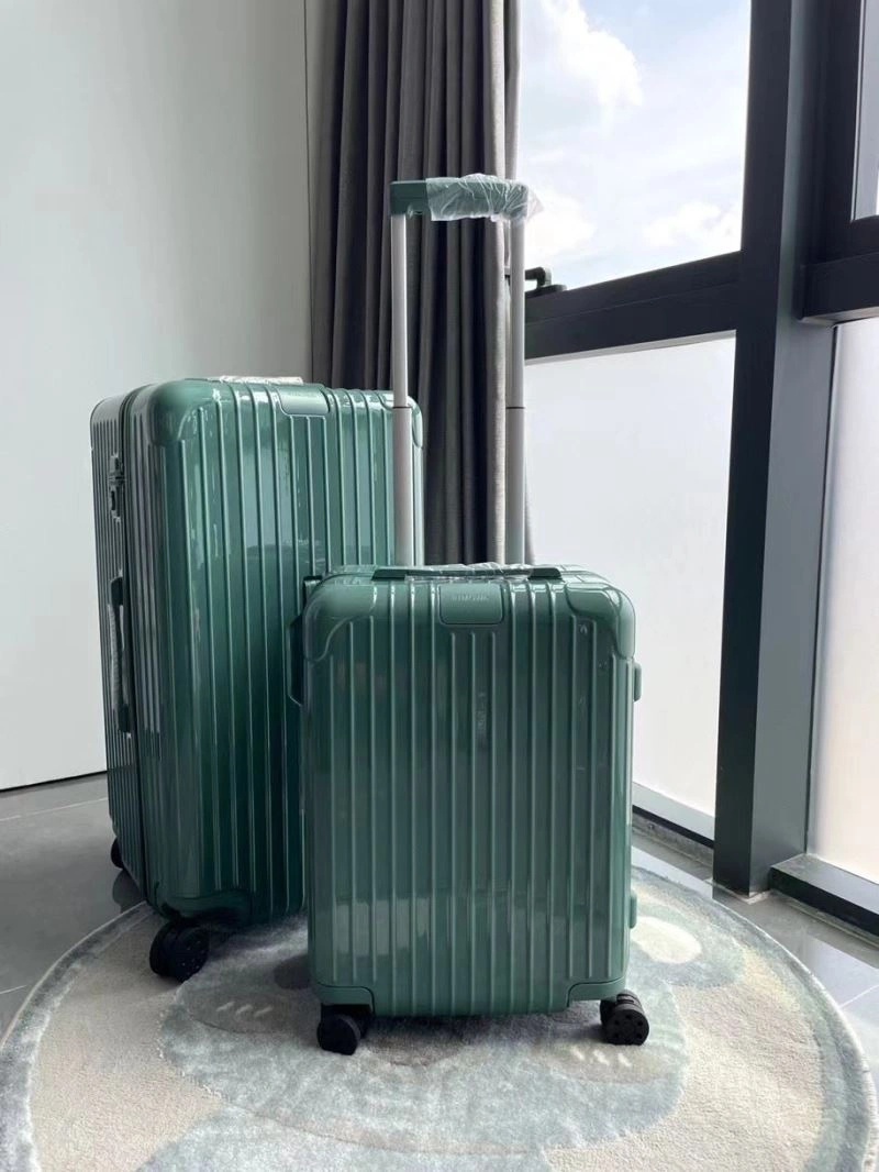 Rimowa Suitcase Durable 69366