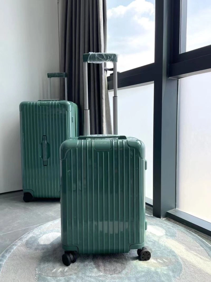 Rimowa Suitcase Durable 69366