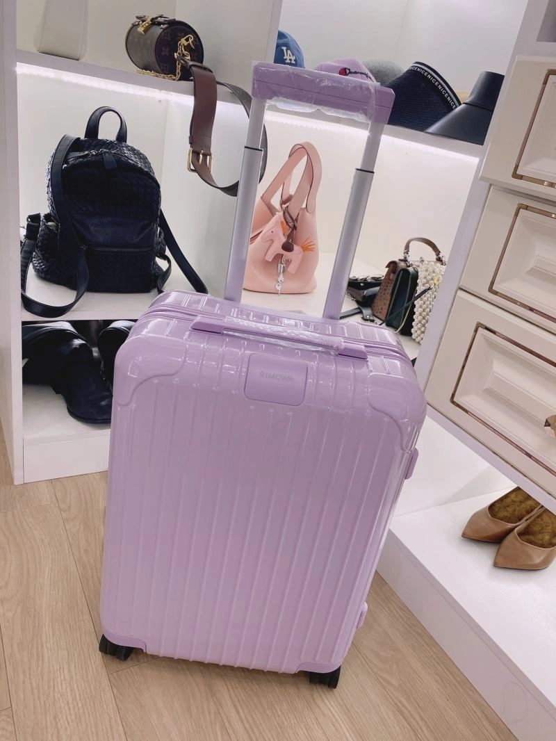 Neat Rimowa Suitcase 69354