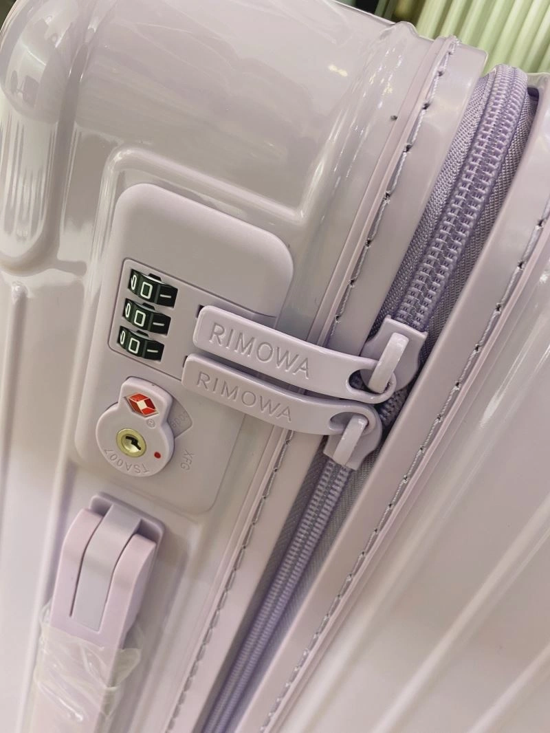 Neat Rimowa Suitcase 69354