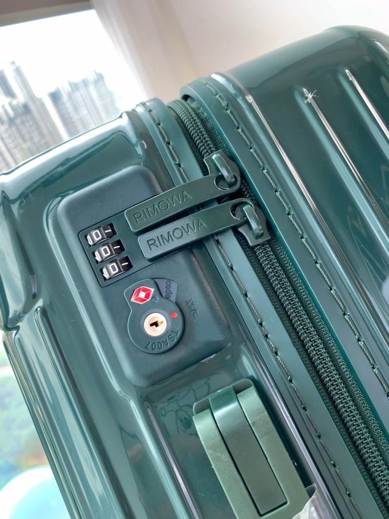 SoftTouch Rimowa Suitcase 69348