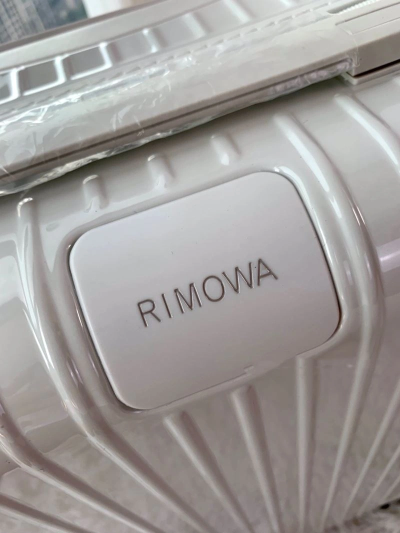 DailyWear Rimowa Suitcase 69350