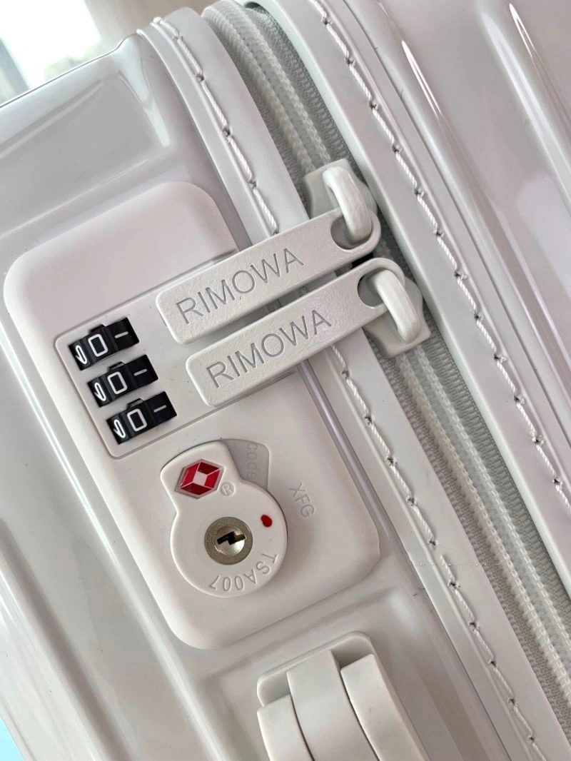 DailyWear Rimowa Suitcase 69350