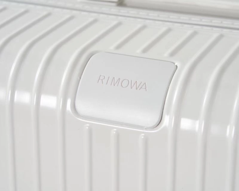 HighPerformance Rimowa Suitcase 69347