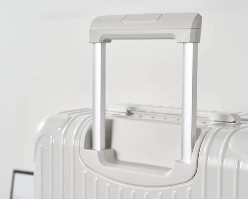 HighPerformance Rimowa Suitcase 69347
