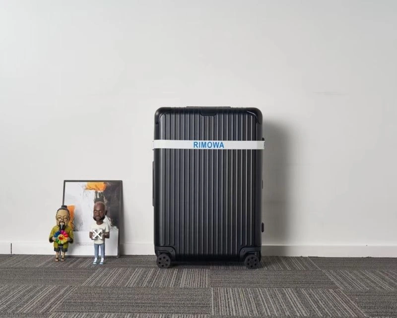 WeatherProof Rimowa Suitcase 69339