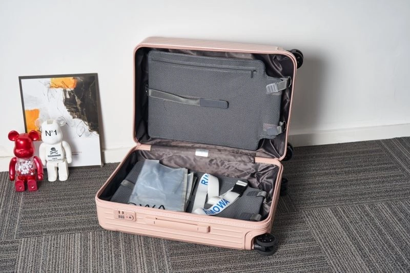 Rimowa Suitcase Timeless 69335