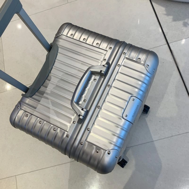BestValue Rimowa Suitcase 69343