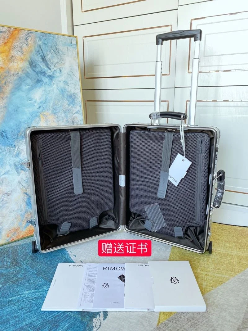 WaterResistant Rimowa Suitcase 37691