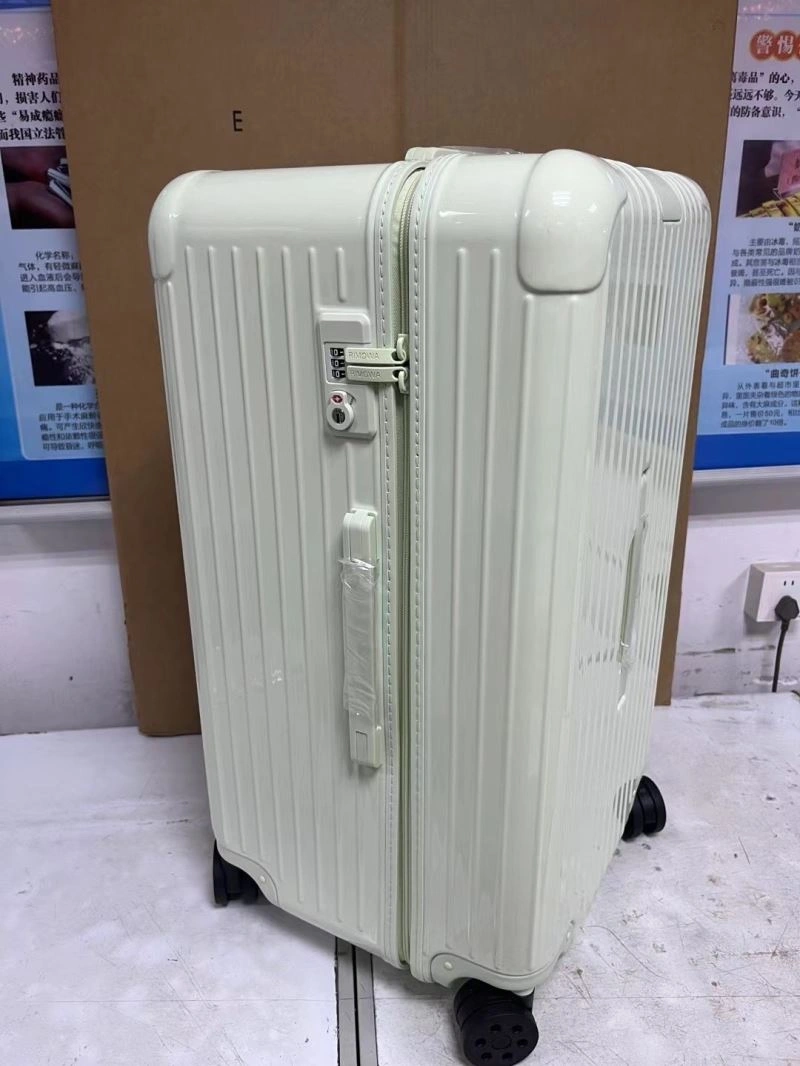 HighPerformance Rimowa Suitcase 69328