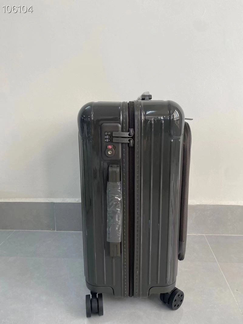 SmoothTexture Rimowa Suitcase 69271