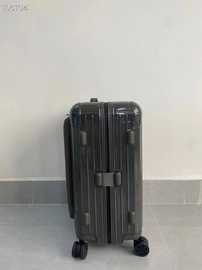 SmoothTexture Rimowa Suitcase 69271