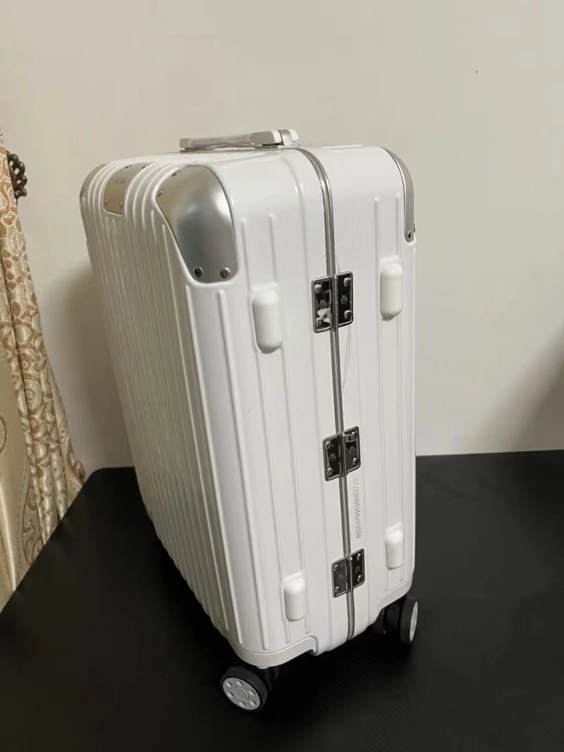 AllSeason Rimowa Suitcase 69280