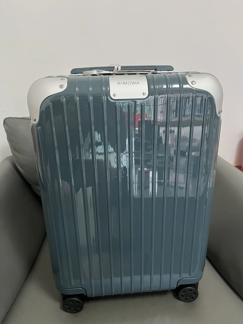 FlexibleFit Rimowa Suitcase 69277
