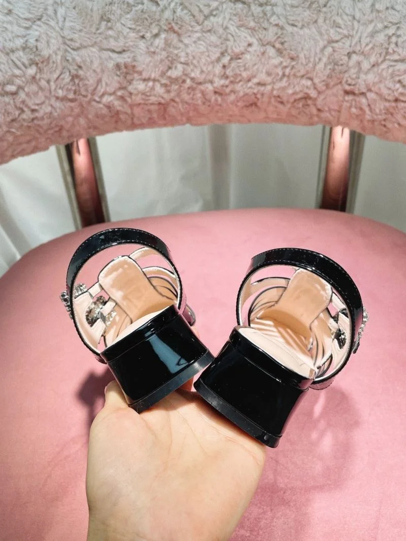 UrbanStyle Roger Vivier Sandals 11459