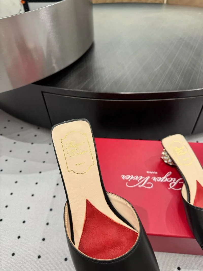 Roger Vivier Sandals Chic 11448