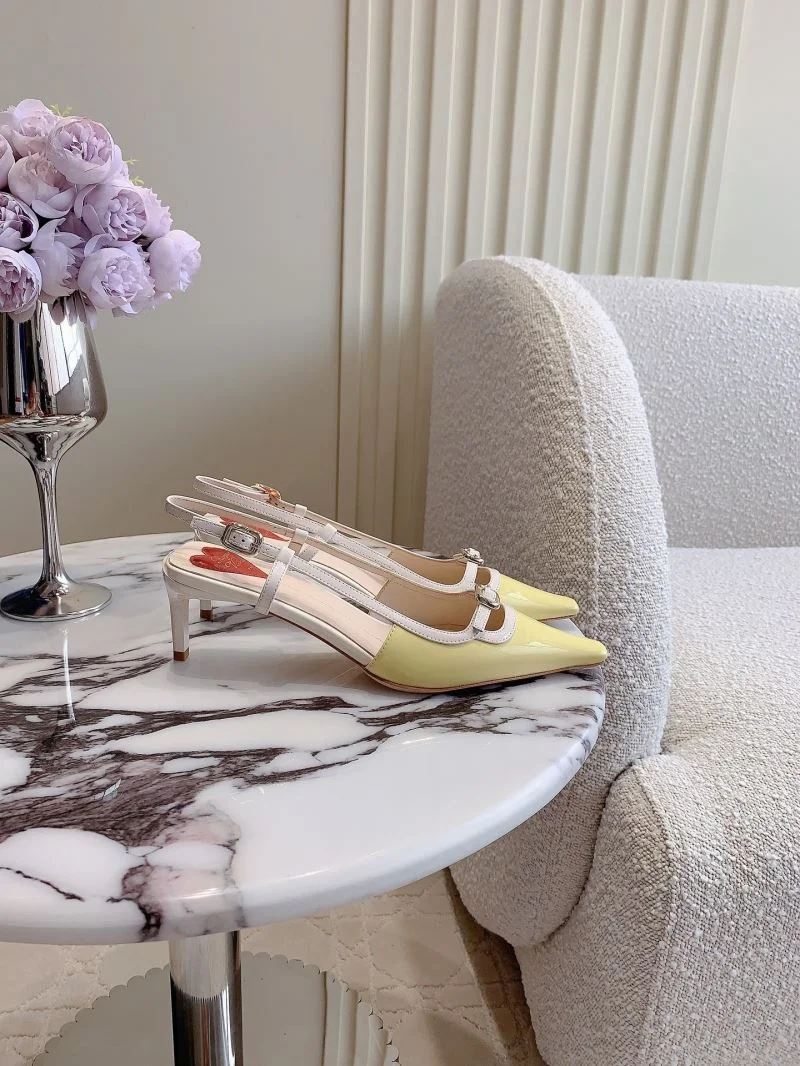 Sleek Roger Vivier Sandals 9076