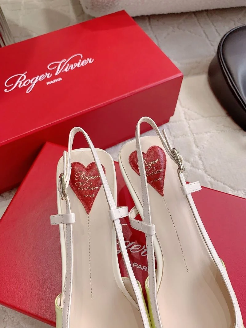 Sleek Roger Vivier Sandals 9076