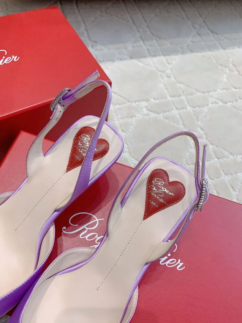 Compact Roger Vivier Sandals 9056