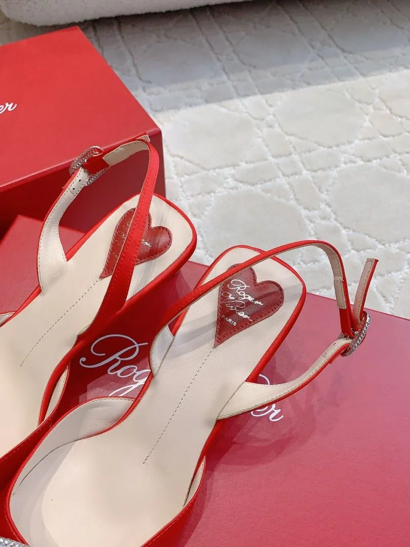 Trendy Roger Vivier Sandals 9071