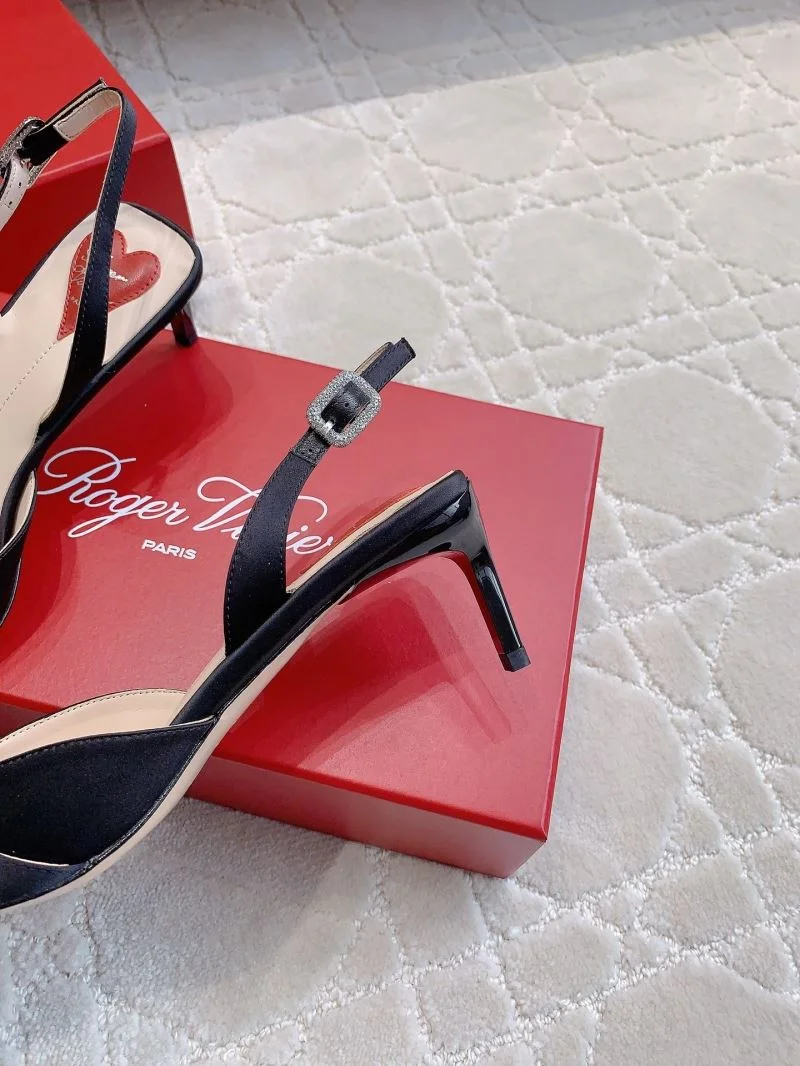 SoftTouch Roger Vivier Sandals 9114