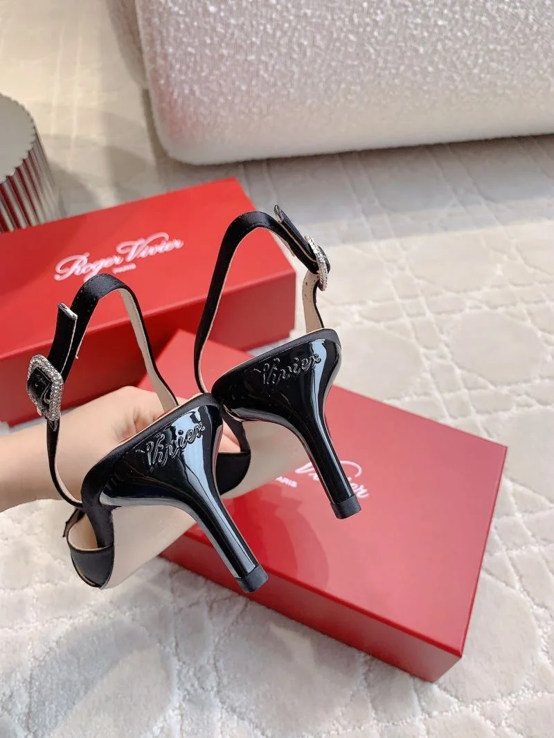 SoftTouch Roger Vivier Sandals 9114