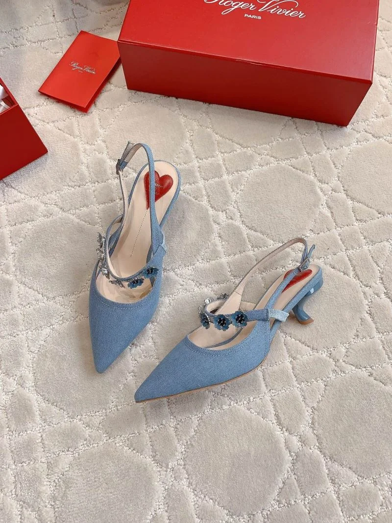 Fashionable Roger Vivier Sandals 9052