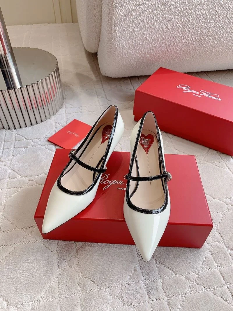 Youthful Roger Vivier Sandals 9047