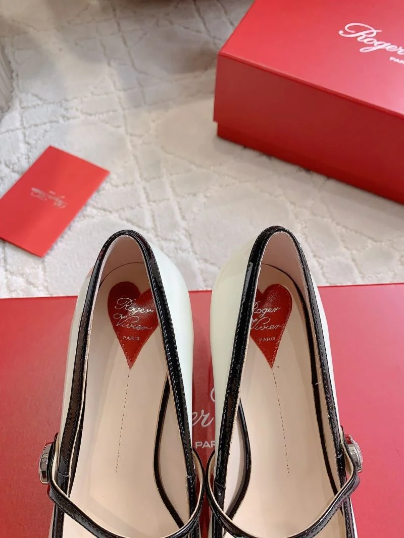 Youthful Roger Vivier Sandals 9047