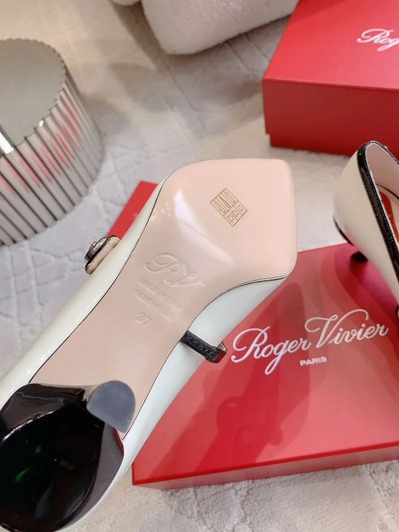 Youthful Roger Vivier Sandals 9047