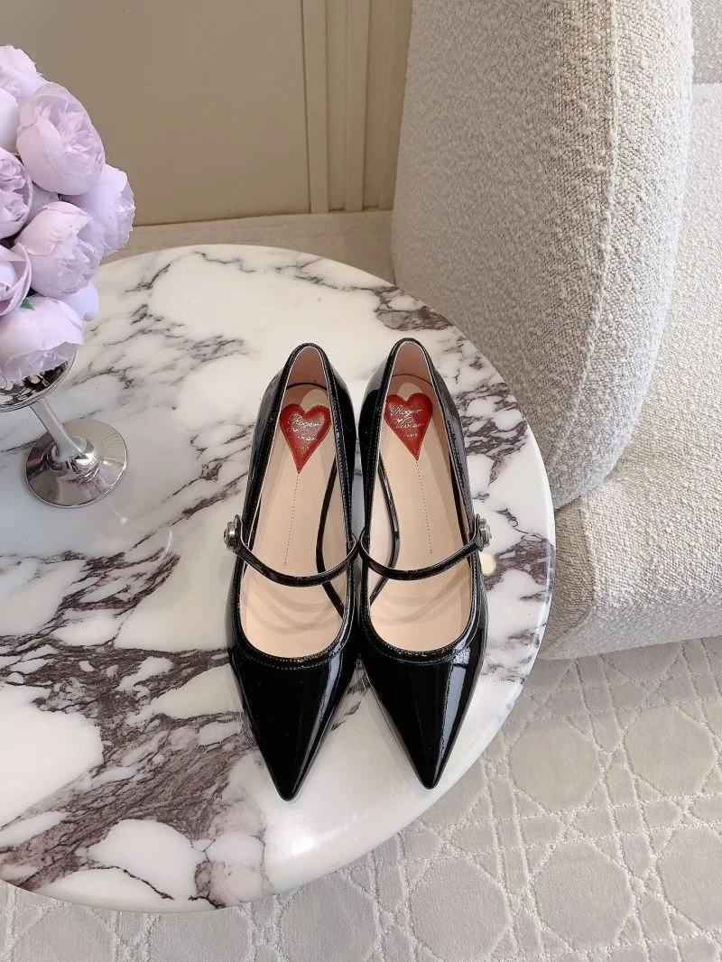 Elegant Roger Vivier Sandals 9051