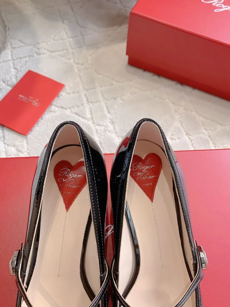 Elegant Roger Vivier Sandals 9051