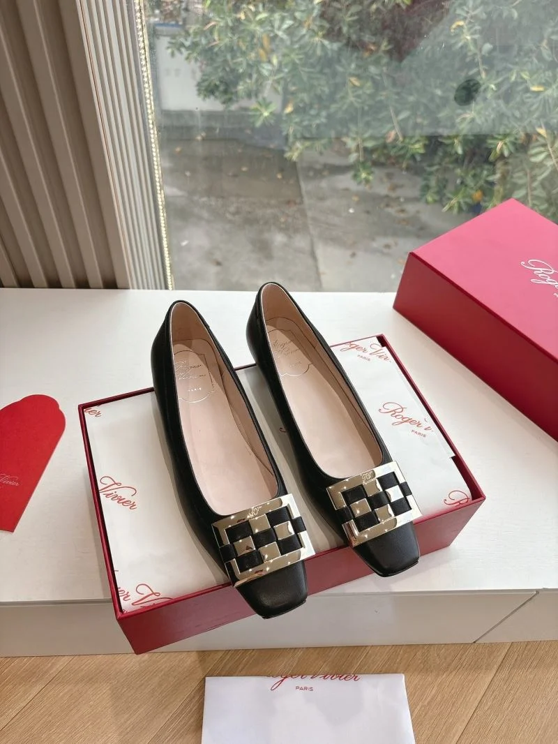 Elegant Roger Vivier Sandals 9021