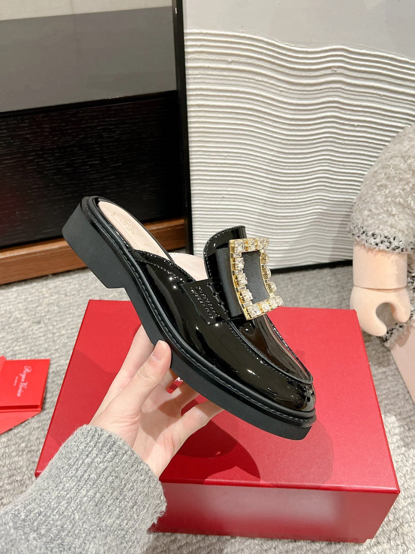 Sleek Roger Vivier Sandals 5842