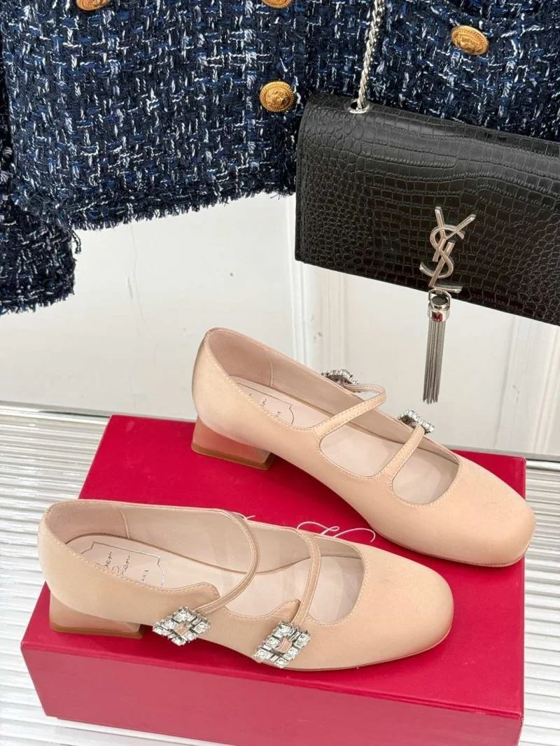 FlexibleFit Roger Vivier Shoes 7384
