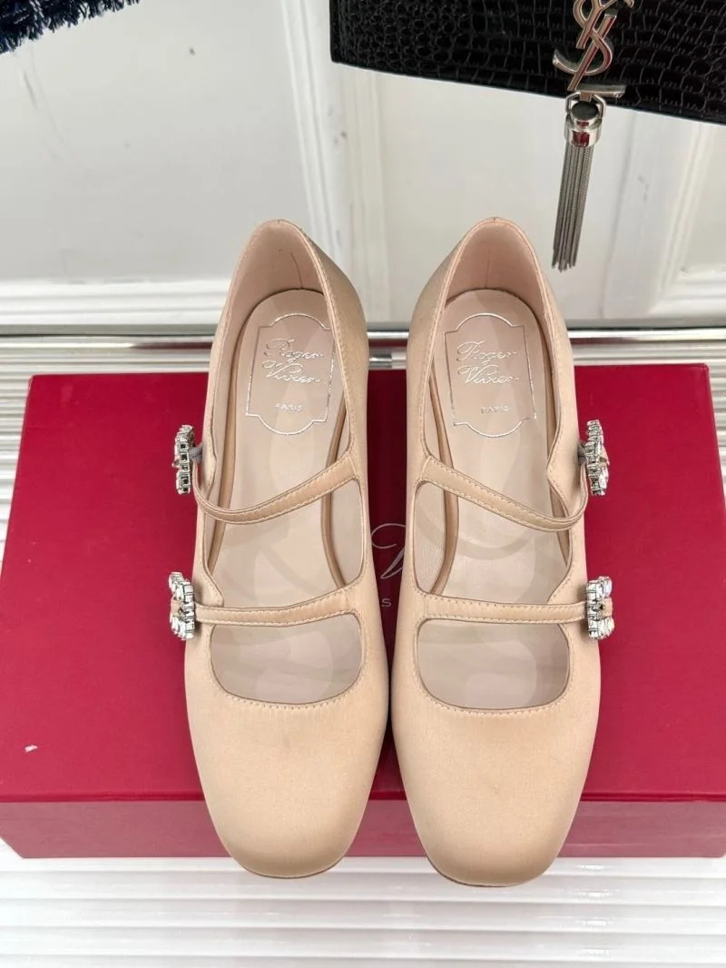 FlexibleFit Roger Vivier Shoes 7384