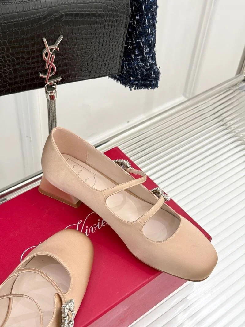 FlexibleFit Roger Vivier Shoes 7384
