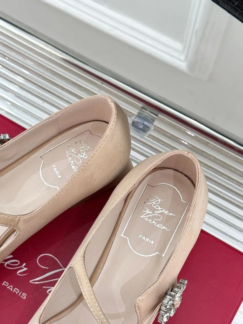 FlexibleFit Roger Vivier Shoes 7384