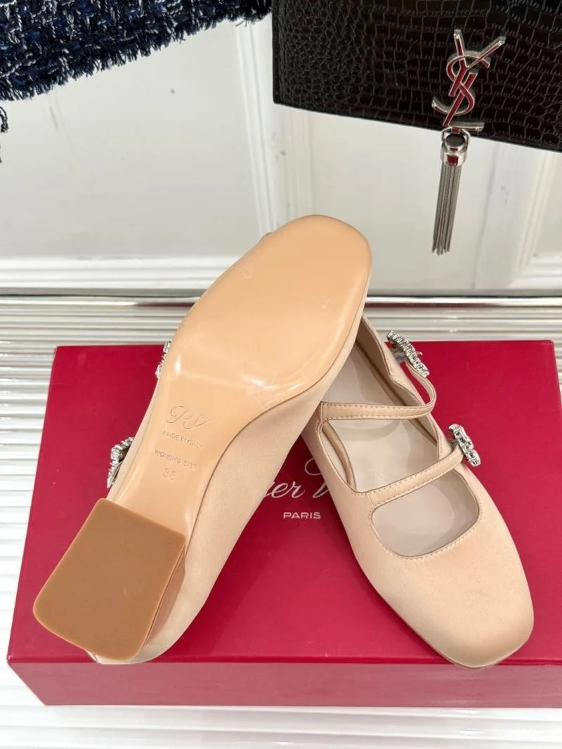 FlexibleFit Roger Vivier Shoes 7384