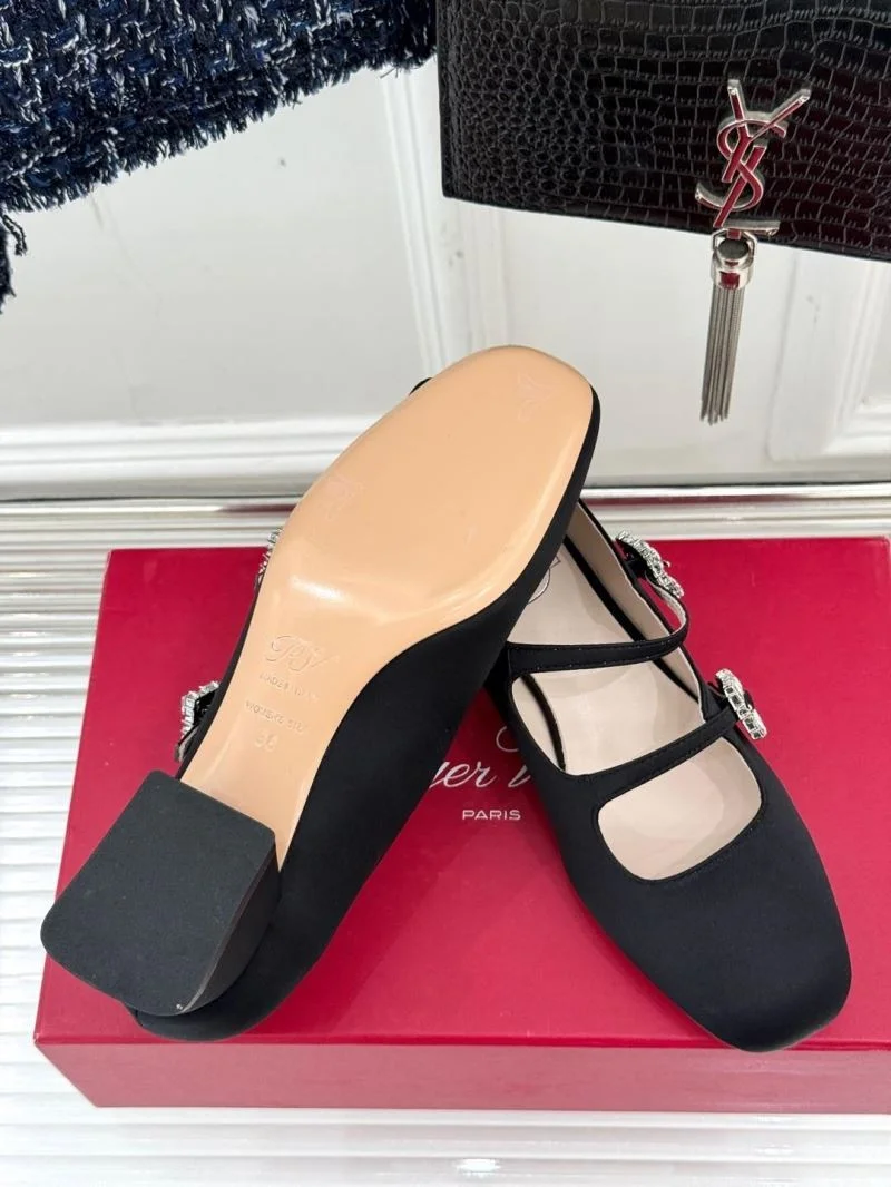 Roger Vivier Shoes Snug 7322