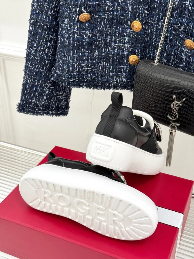 Bold Roger Vivier Shoes 7301