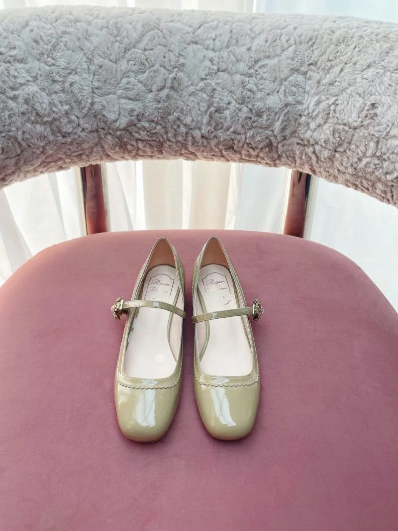 Roger Vivier Shoes Durable 11429