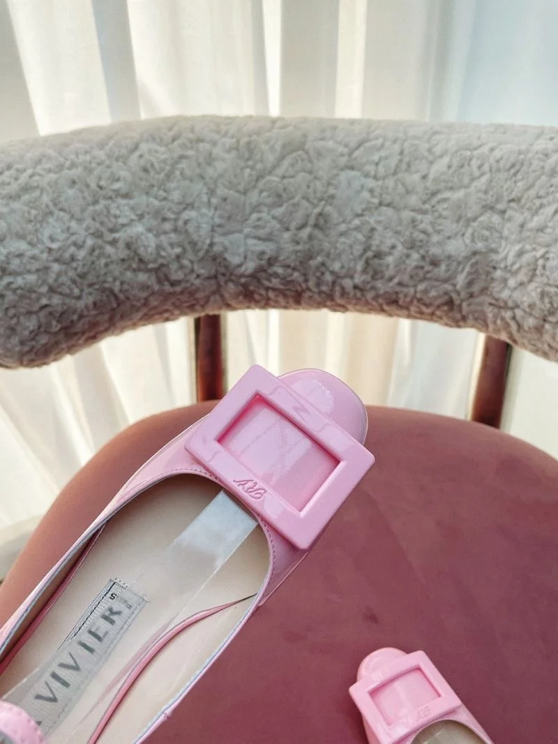 Roger Vivier Shoes Compact 11420